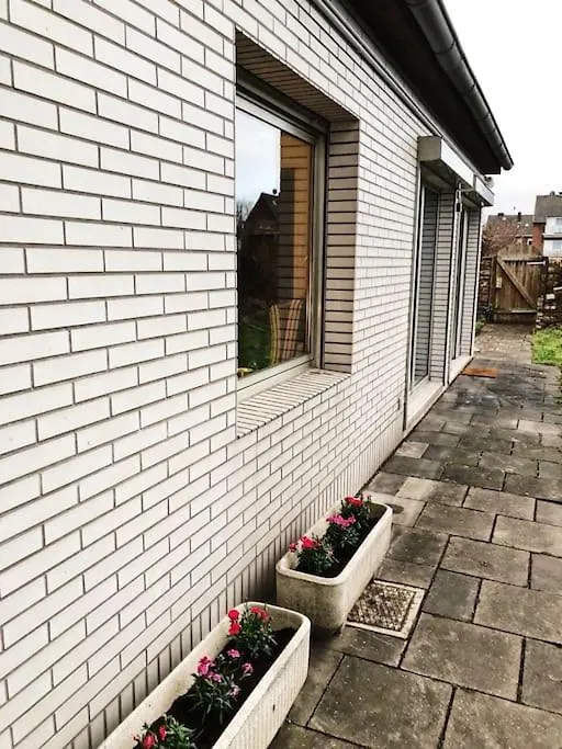 Charmante Gartenwohnung Mit Privatem Grossen Garten Cologne 0*,