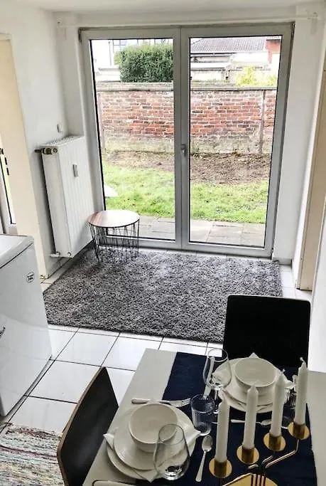 Charmante Gartenwohnung Mit Privatem Grossen Garten Cologne 0*,