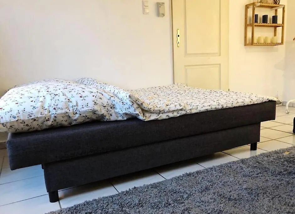 Charmante Gartenwohnung Mit Privatem Grossen Garten location